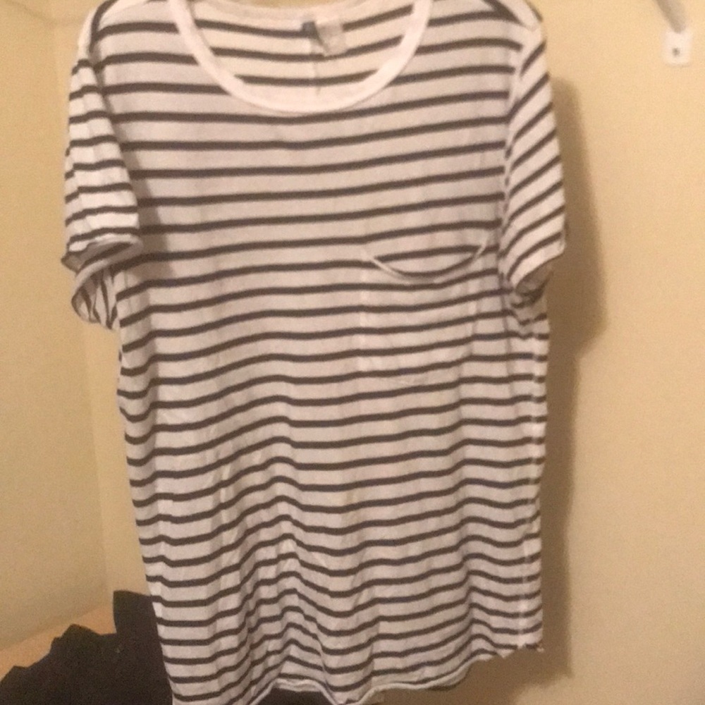 H&M short sleeve tee
